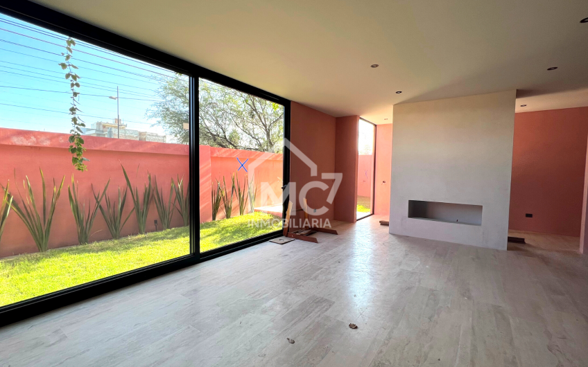 Casa en Juriquilla Alta Rica – La Rica