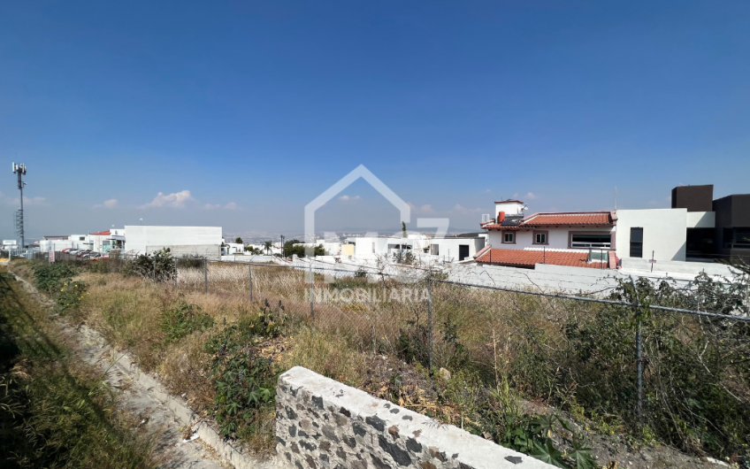 Terreno comercial y de servicios – Cumbres del Cimatario