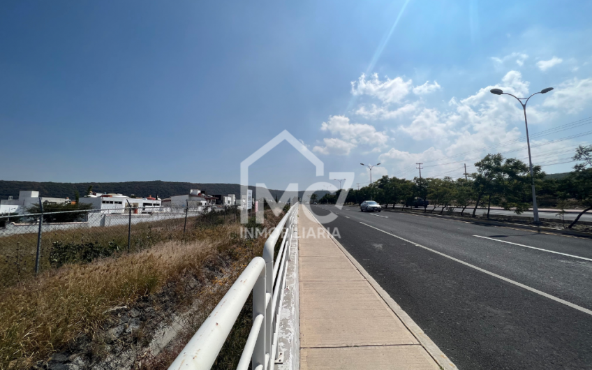 Terreno comercial y de servicios – Cumbres del Cimatario