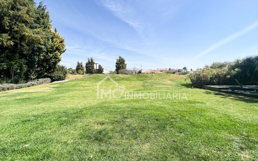 Increíble casa en El Campanario con vista al campo de Golf