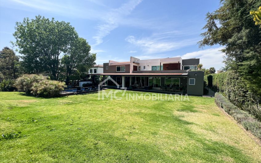 Increíble casa en El Campanario con vista al campo de Golf
