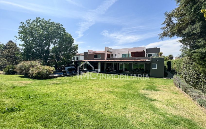 Increíble casa en El Campanario con vista al campo de Golf