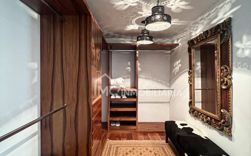 Increíble casa en El Campanario con vista al campo de Golf