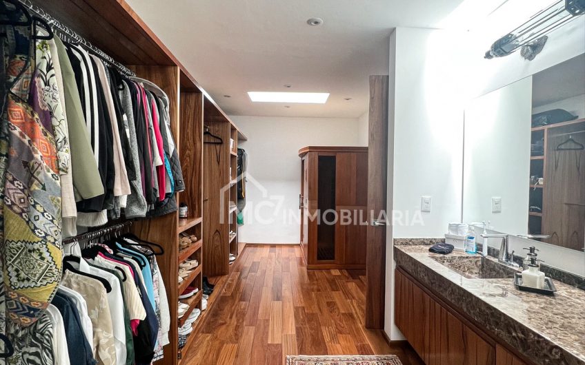Increíble casa en El Campanario con vista al campo de Golf