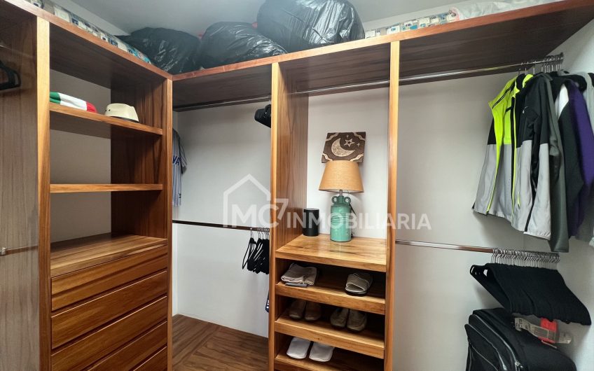 Increíble casa en El Campanario con vista al campo de Golf