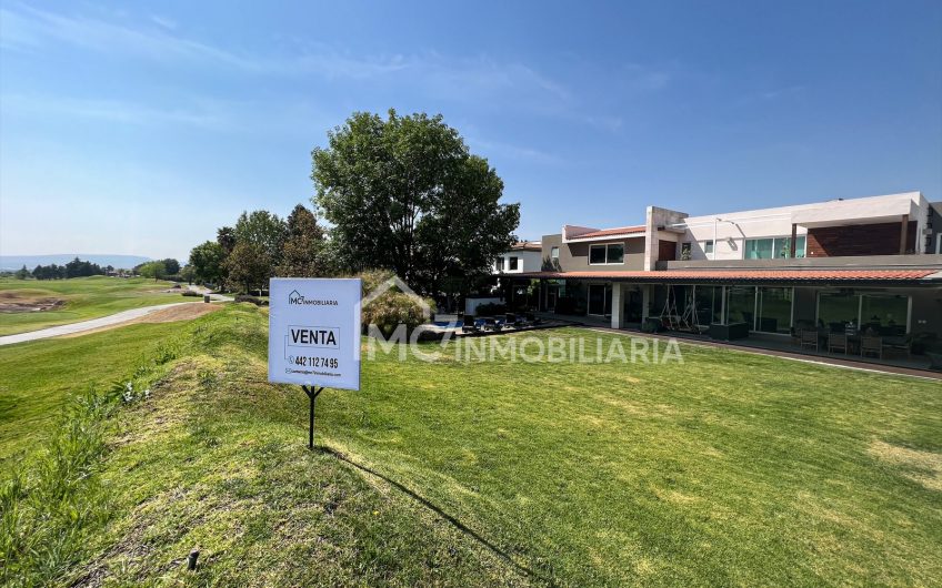 Increíble casa en El Campanario con vista al campo de Golf