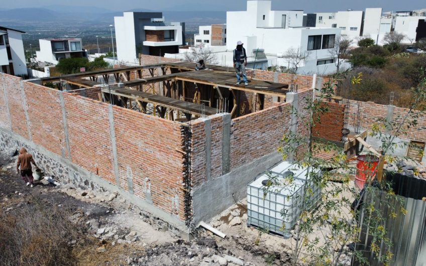 Increíble casa de autor en Zibatá Qro