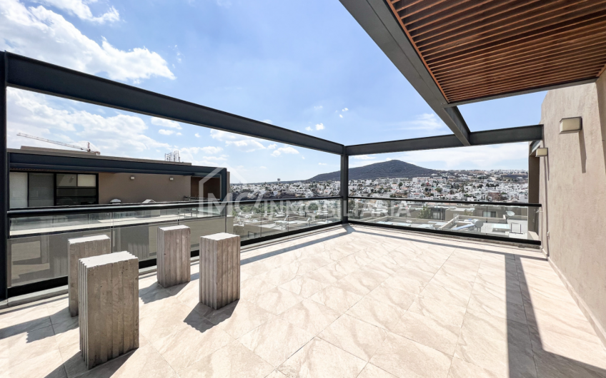 Increíble Duplex con Roofgarden en Lomas de Juriquilla (Grupo Caisa)