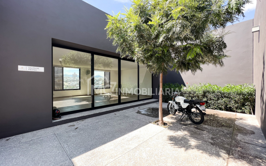 Increíble Duplex con Roofgarden en Lomas de Juriquilla (Grupo Caisa)