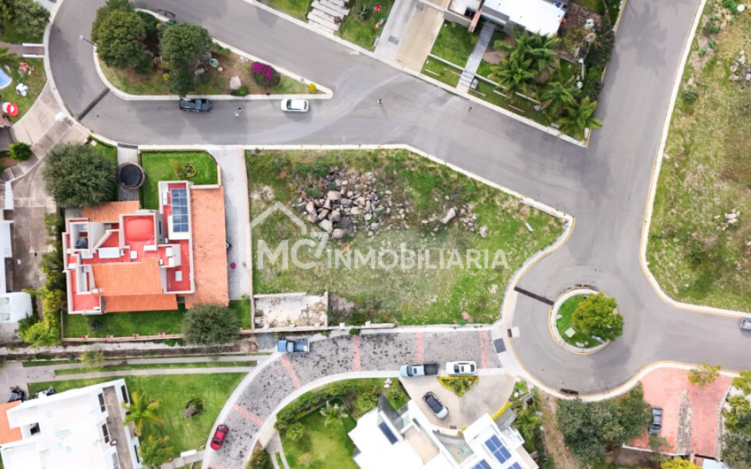 Increíble terreno en El Campanario Querétaro ubicado en esquina