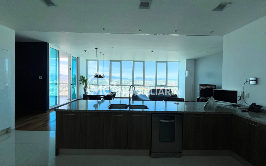 Increíble PentHouse en Juriquilla Towers en VENTA, con asombrosa vista