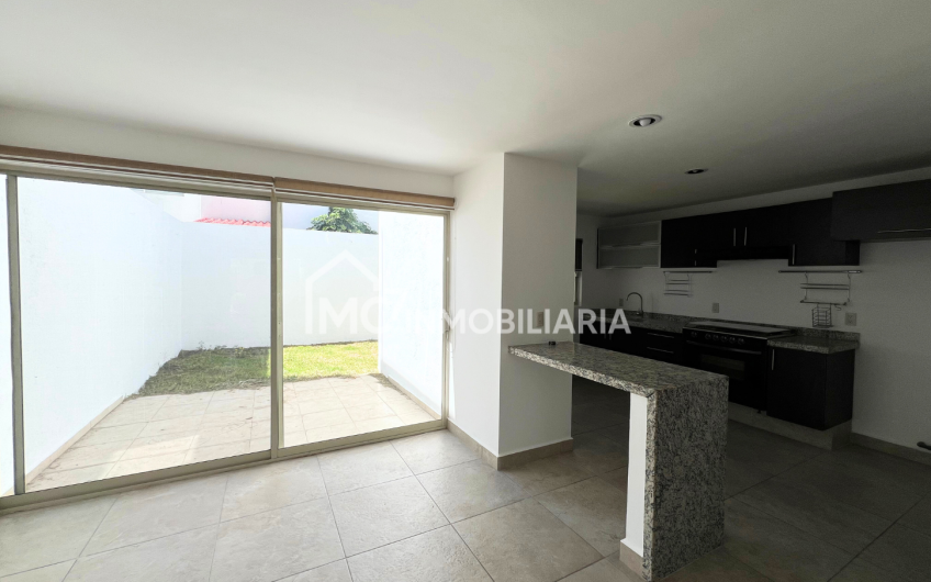 JURIQUILLA venta de casa en Manzanares