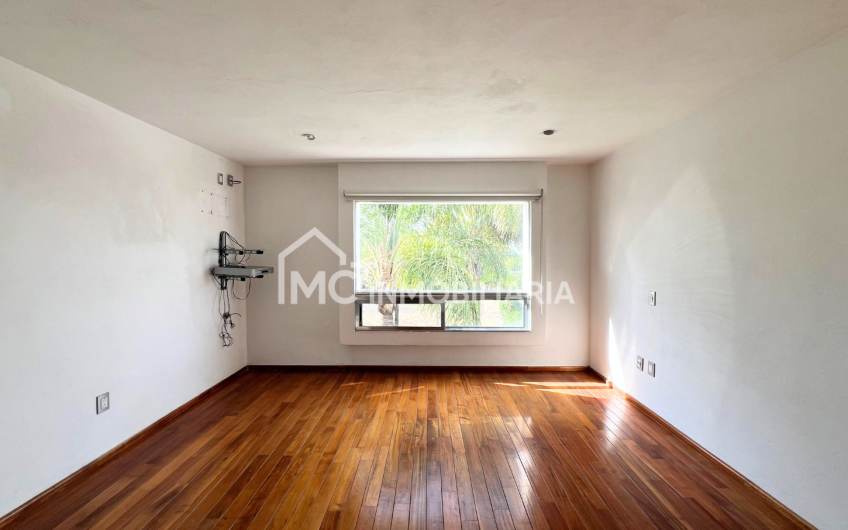 CASA EN JURICA, PRIVADA VILLAS REGENCY