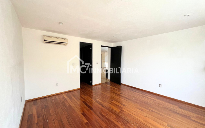 CASA EN JURICA, PRIVADA VILLAS REGENCY
