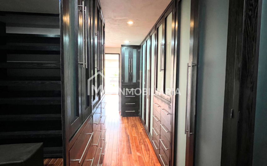CASA EN JURICA, PRIVADA VILLAS REGENCY