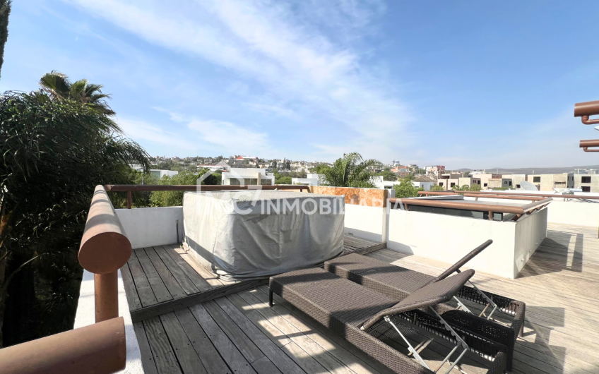 CASA EN JURICA, PRIVADA VILLAS REGENCY