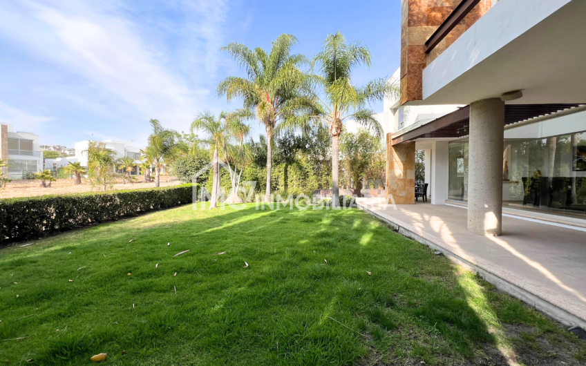 CASA EN JURICA, PRIVADA VILLAS REGENCY