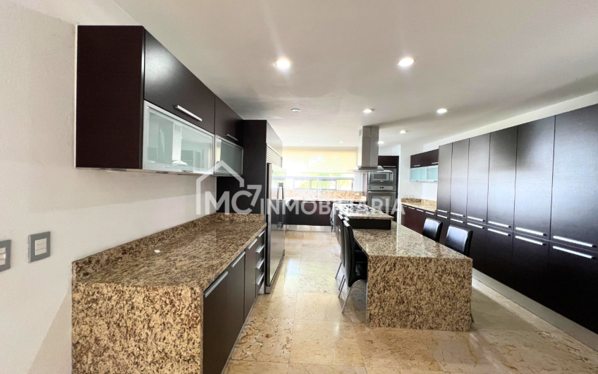 CASA EN JURICA, PRIVADA VILLAS REGENCY