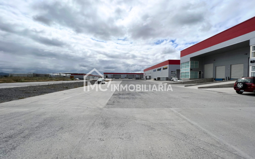 Increíble bodega en venta en El Marqués a 8 minutos de Zibatá