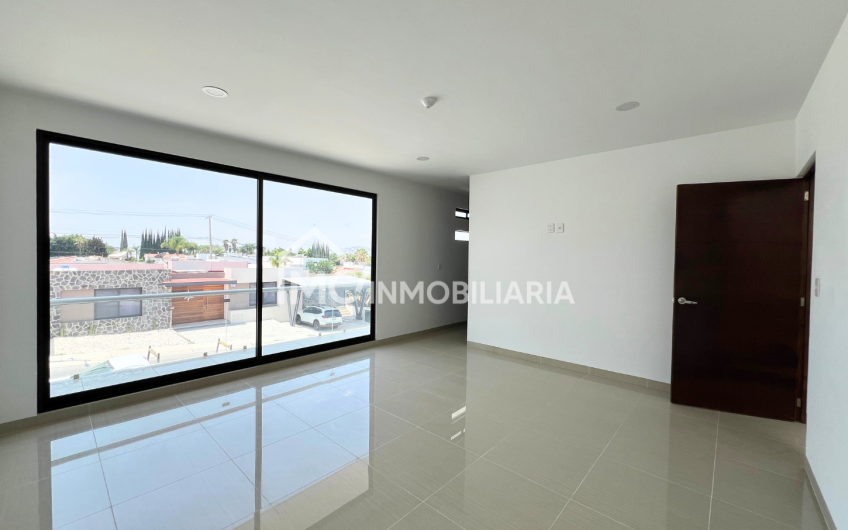 CASA CON ROOF GARDEN en Lomas de Juriquilla