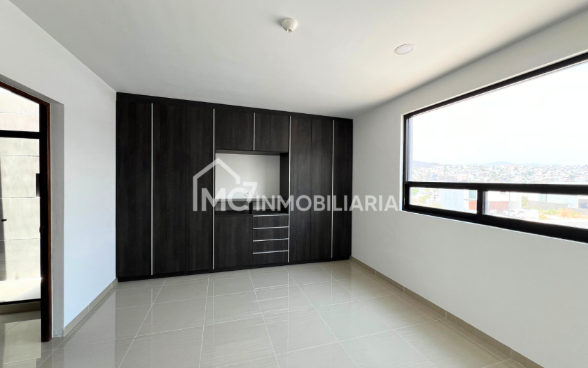 CASA CON ROOF GARDEN en Lomas de Juriquilla