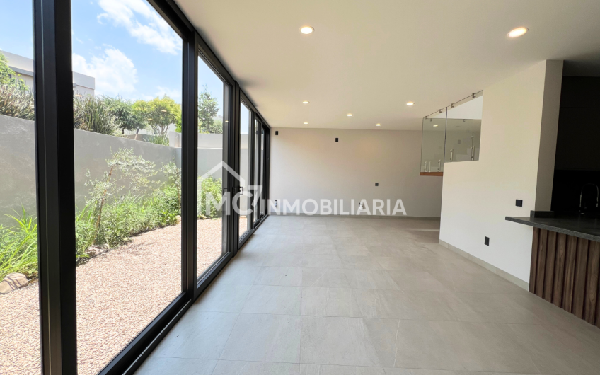 CASA EN RENTA en Altozano, Querétaro