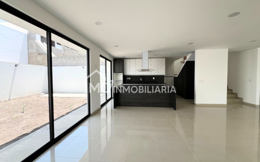 CASA CON ROOF GARDEN en Lomas de Juriquilla