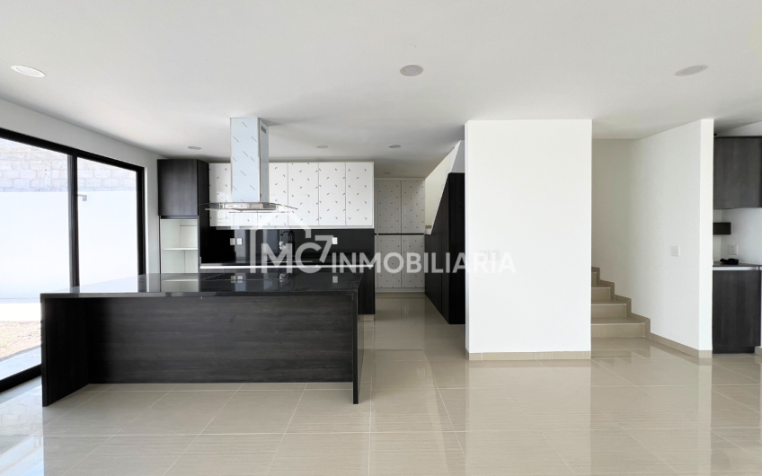 CASA CON ROOF GARDEN en Lomas de Juriquilla
