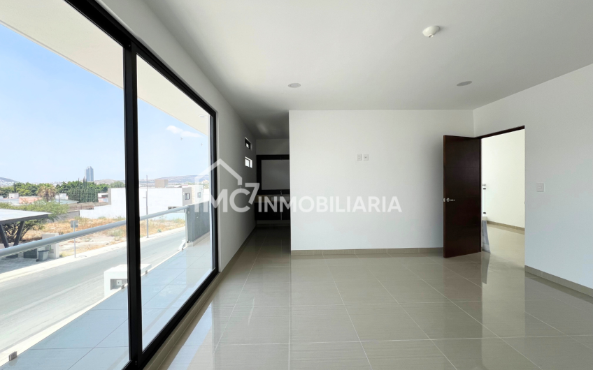 CASA CON ROOF GARDEN en Lomas de Juriquilla