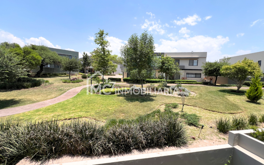 CASA EN RENTA en Altozano, Querétaro