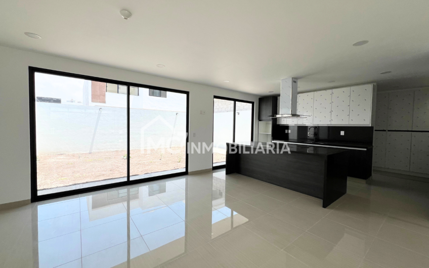 CASA CON ROOF GARDEN en Lomas de Juriquilla