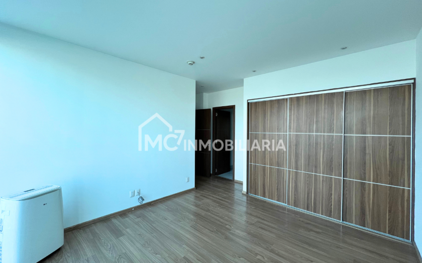 Departamento en Juriquilla Towers en Venta