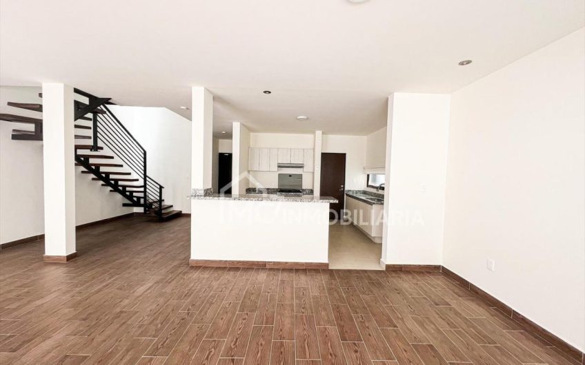 Casa en El Mejor Clúster de Altozano Querétaro