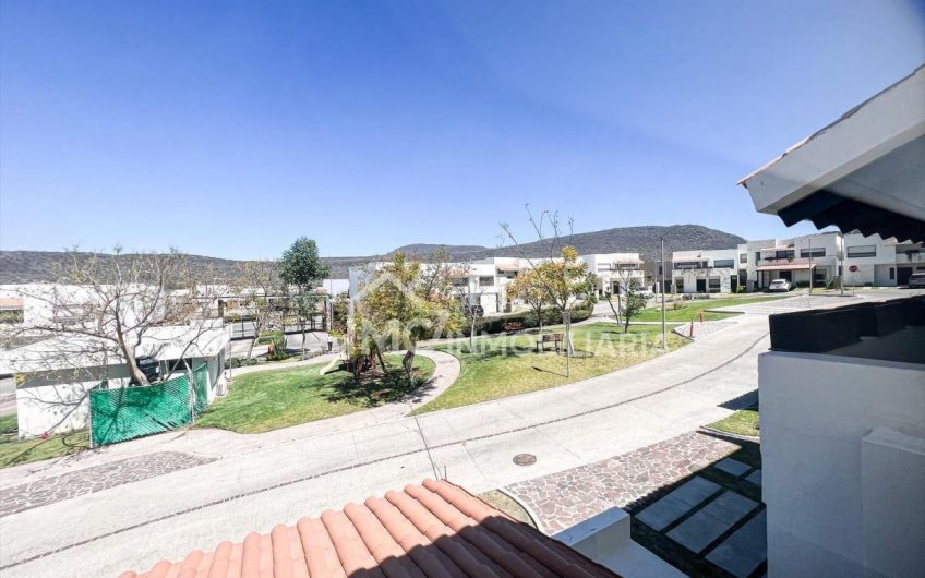 Casa en El Mejor Clúster de Altozano Querétaro