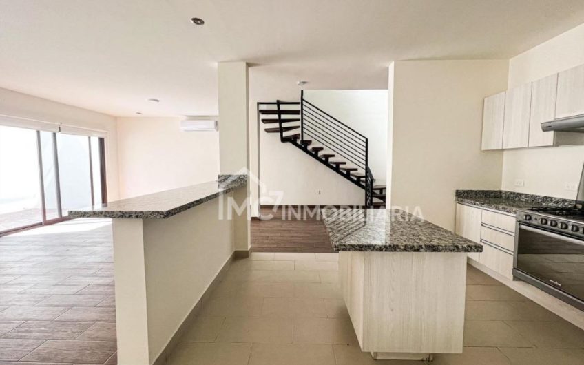 Casa en El Mejor Clúster de Altozano Querétaro