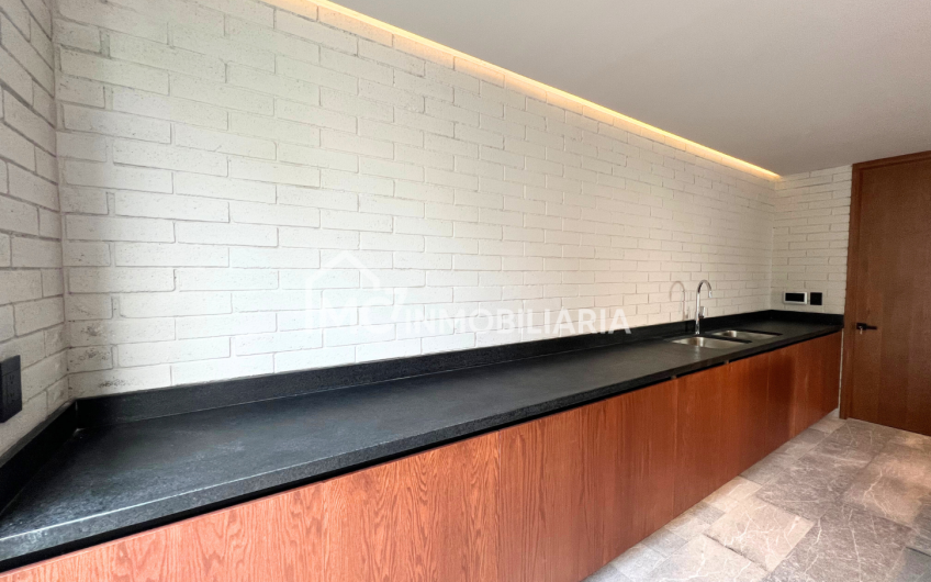 Casa de Autor en Lomas del Campanario Norte