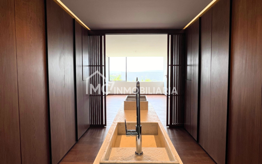 Casa de Autor en Lomas del Campanario Norte