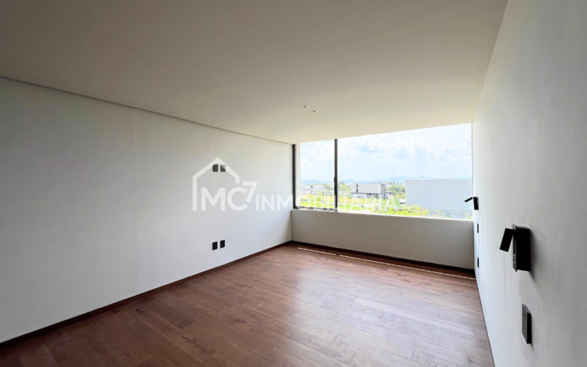 Casa de Autor en Lomas del Campanario Norte