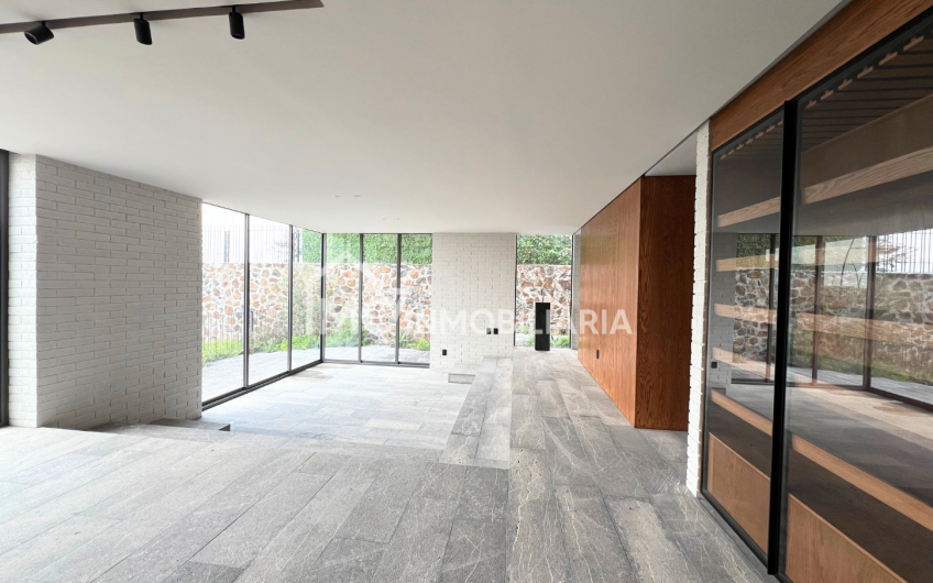 Casa de Autor en Lomas del Campanario Norte