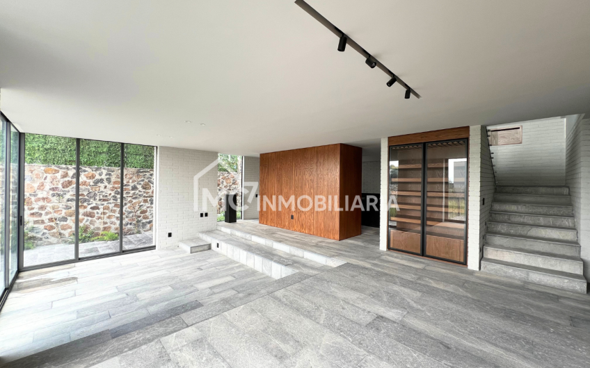 Casa de Autor en Lomas del Campanario Norte