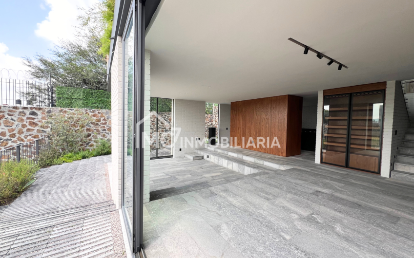 Casa de Autor en Lomas del Campanario Norte