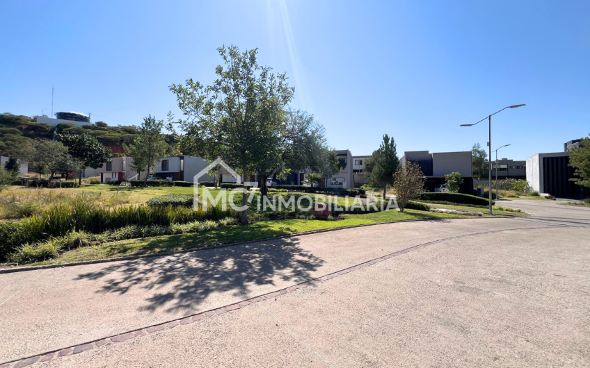 Increíble casa en Altozano Querétaro frente a área verde