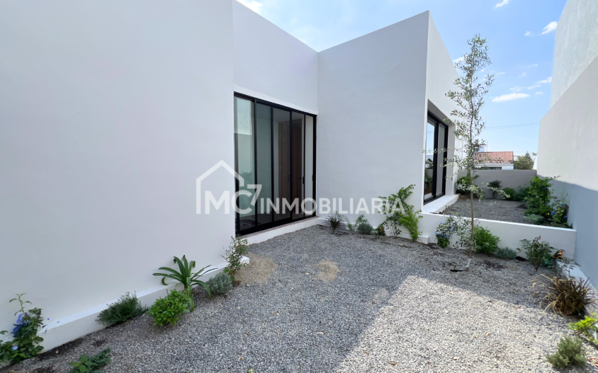 Casa de autor en venta en Juriquilla – Villas del Mesón  