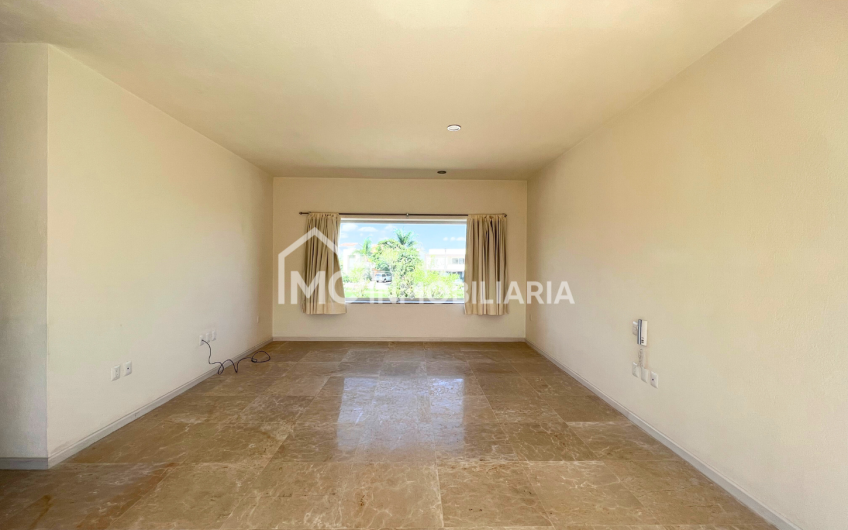 Casa en el Campanario en VENTA y RENTA