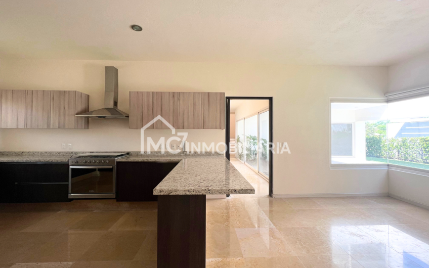Casa en el Campanario en VENTA y RENTA