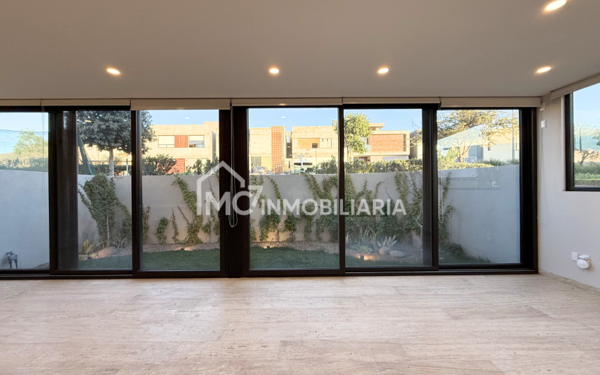 Casa en Altozano en RENTA